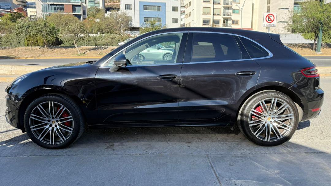 Porsche MACAN TURBO 2018