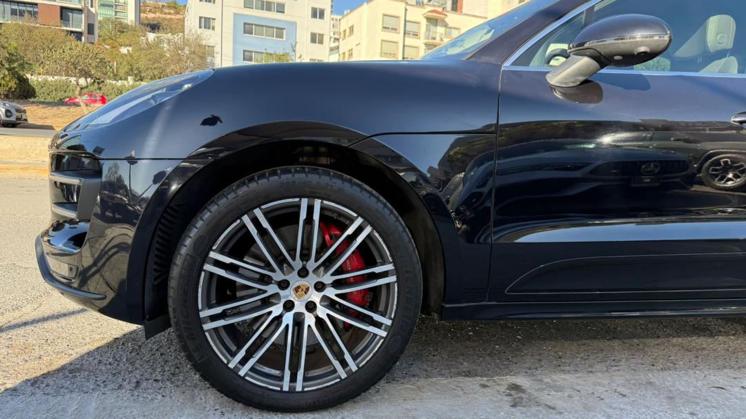 Porsche MACAN TURBO 2018