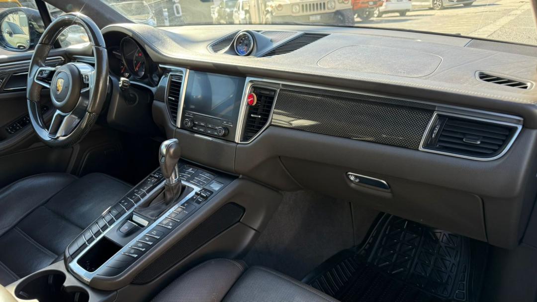 Porsche MACAN TURBO 2018