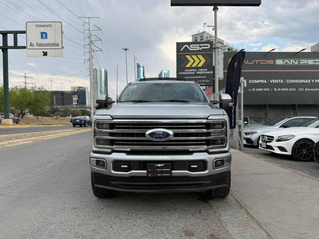 Ford SUPER DUTY LIMITED 2023