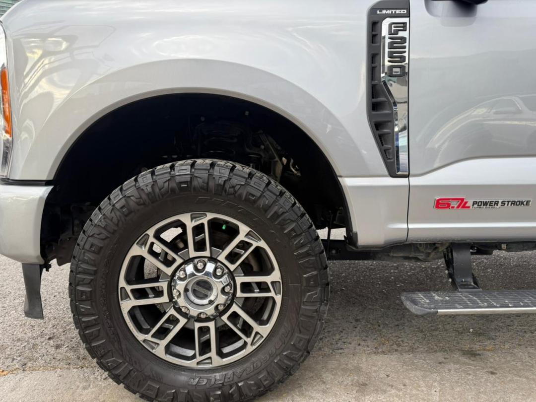 Ford SUPER DUTY LIMITED 2023