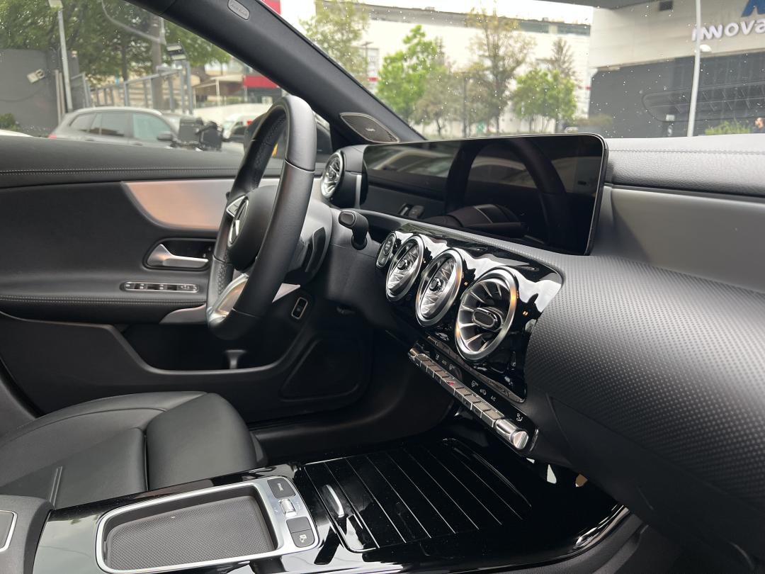 Mercedes Benz CLA 200 MILD HYBRID 2024