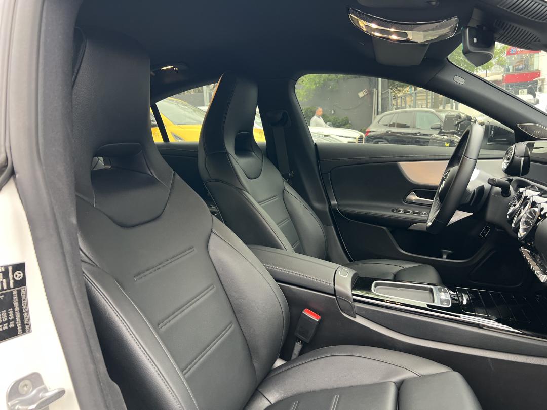 Mercedes Benz CLA 200 MILD HYBRID 2024