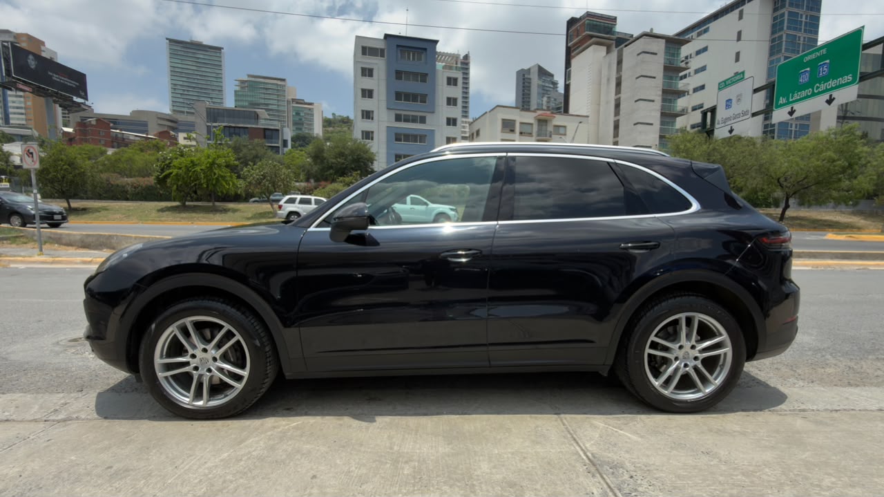 PORSCHE CAYENNE 2020