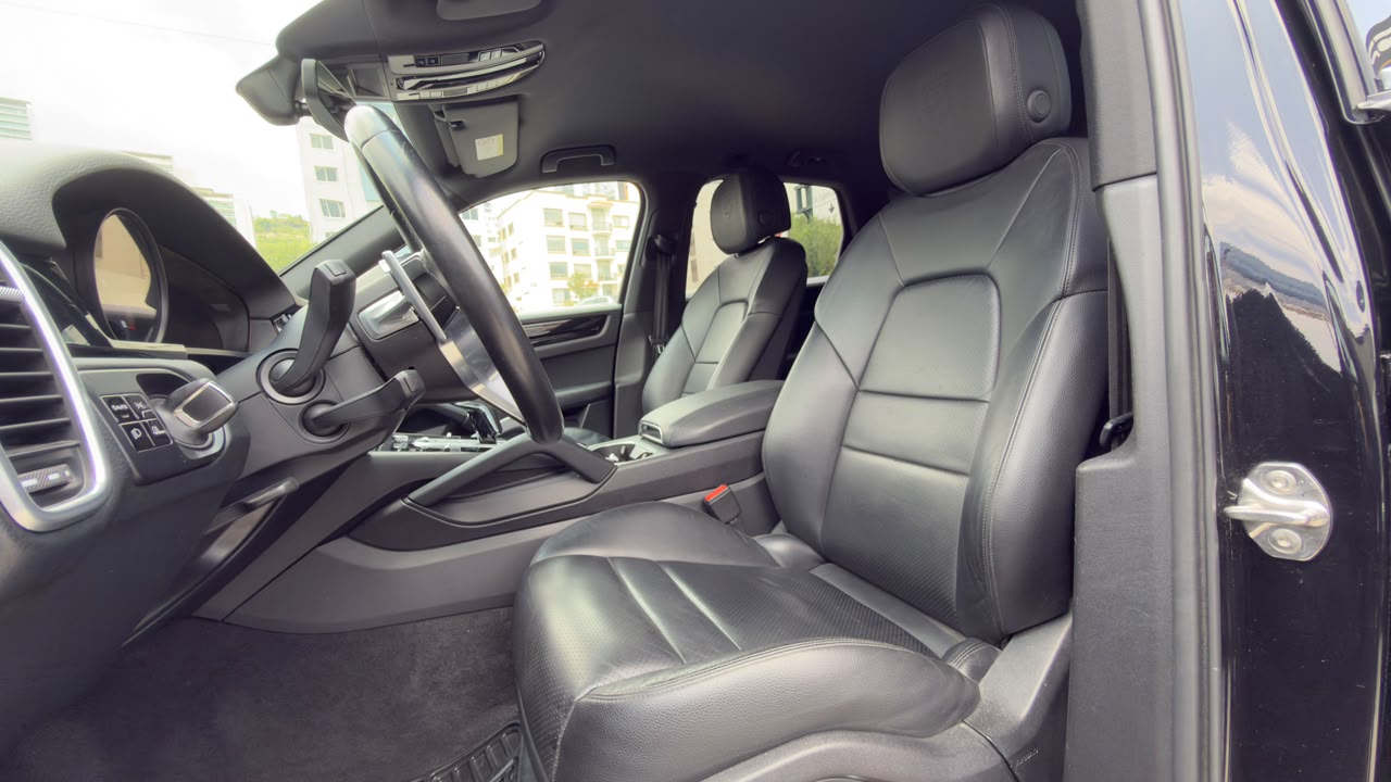 PORSCHE CAYENNE 2020