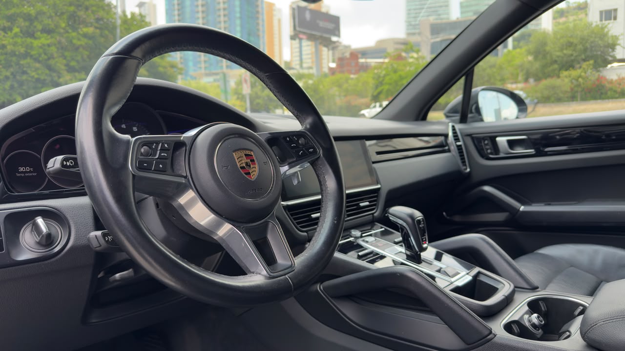 PORSCHE CAYENNE 2020