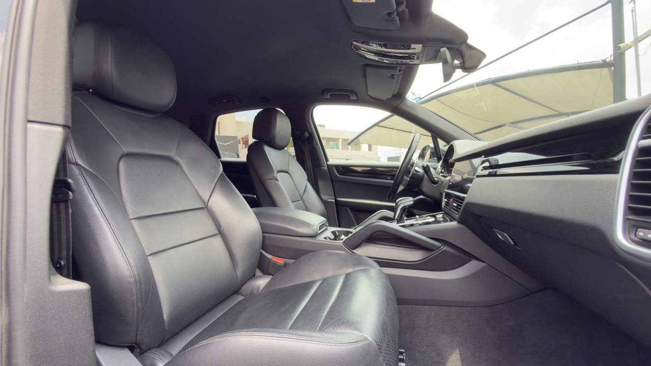 PORSCHE CAYENNE 2020