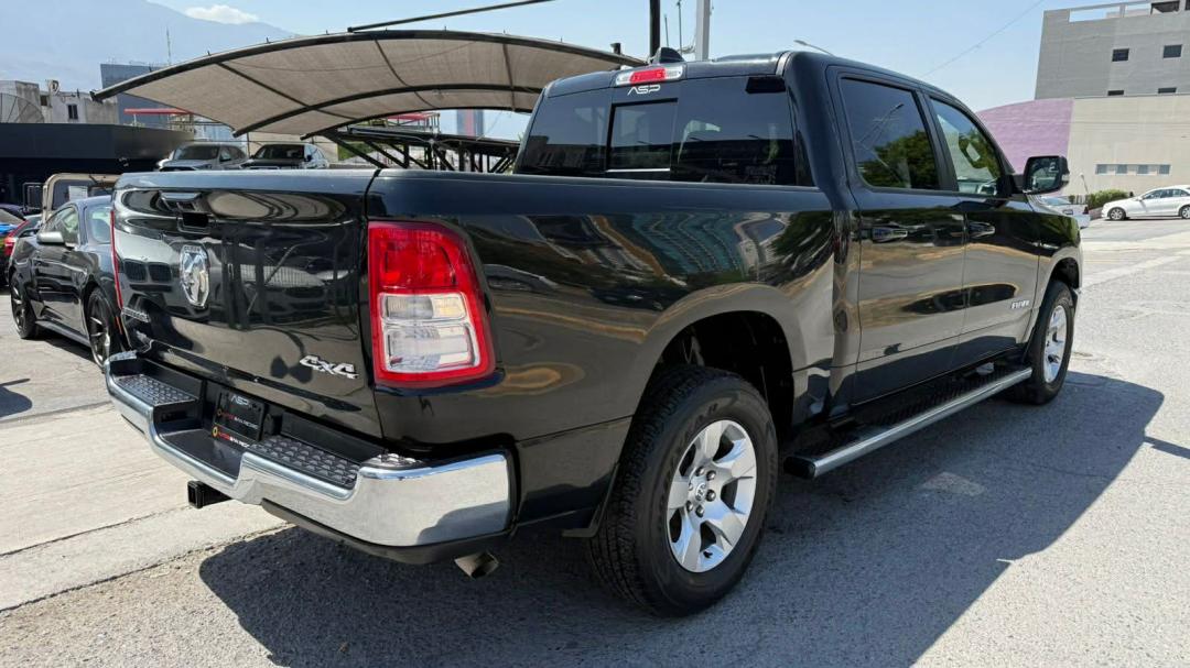 DODGE RAM 1500 BIGHORN 4X4 2022
