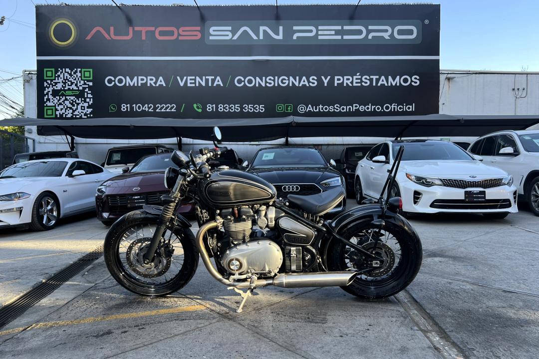 TRIUMPH BONNEVILLE BOBBER 2018