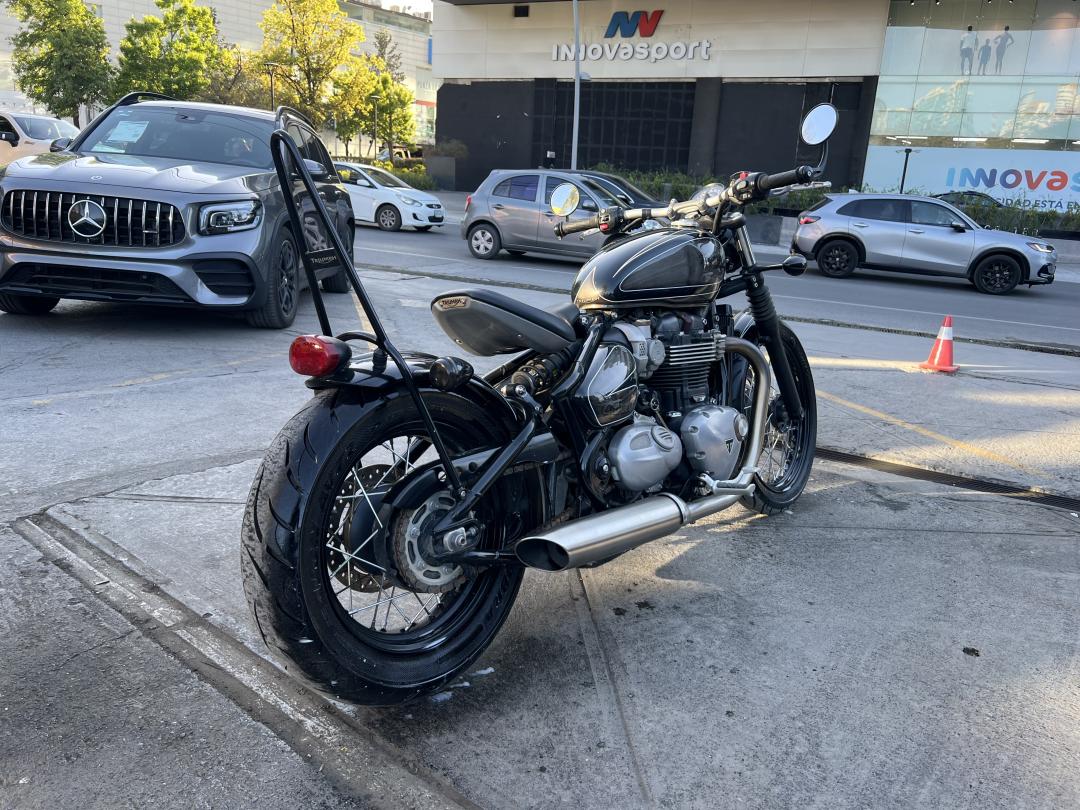 TRIUMPH BONNEVILLE BOBBER 2018