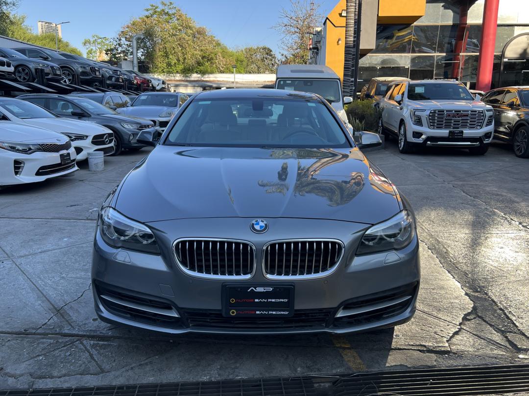 BMW 520IA 2016