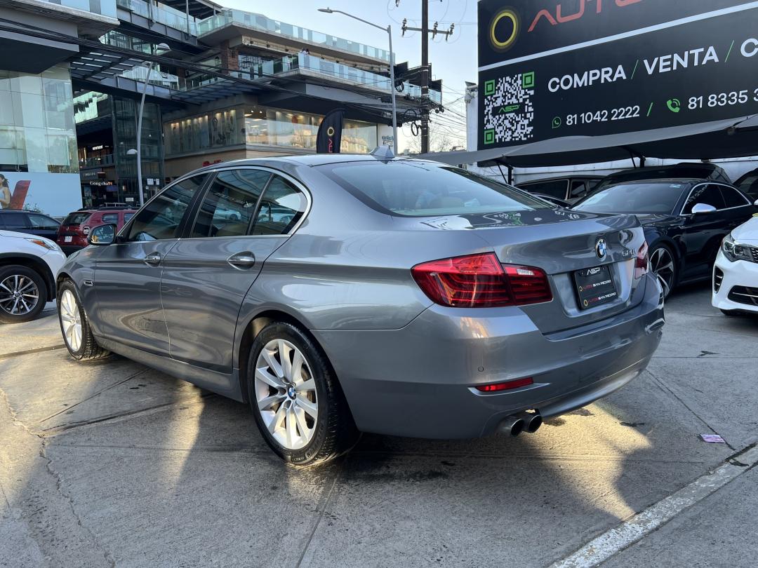 BMW 520IA 2016