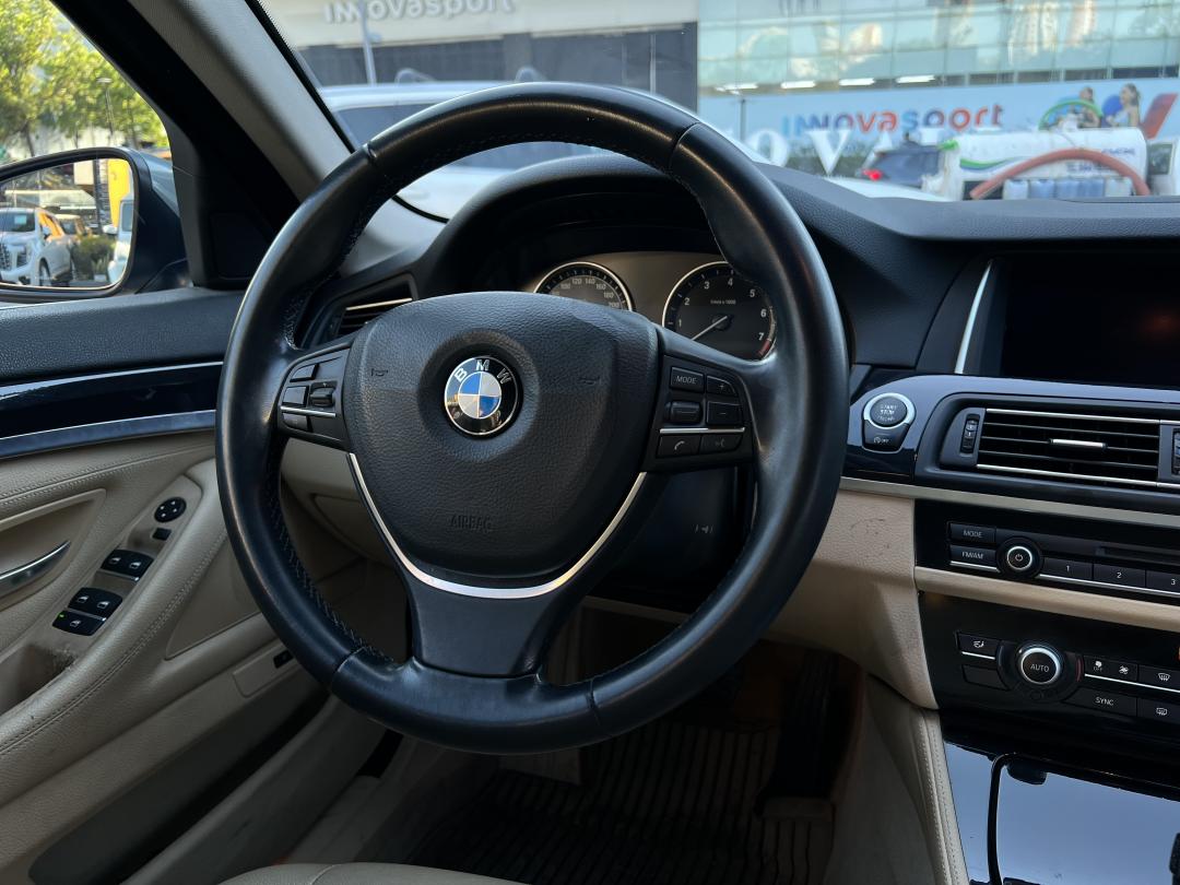 BMW 520IA 2016