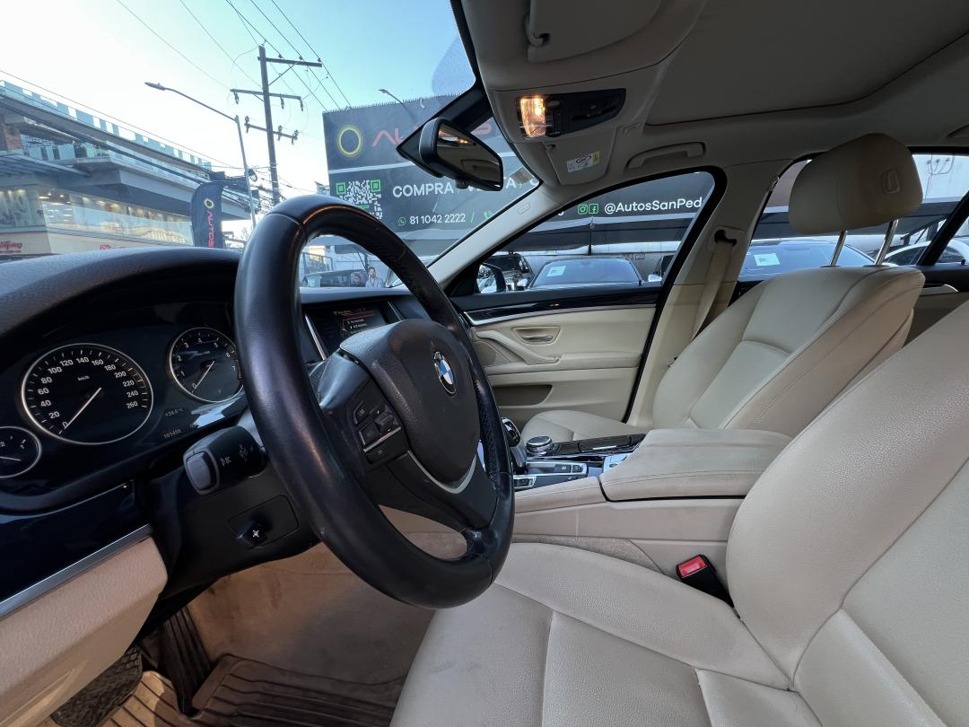 BMW 520IA 2016