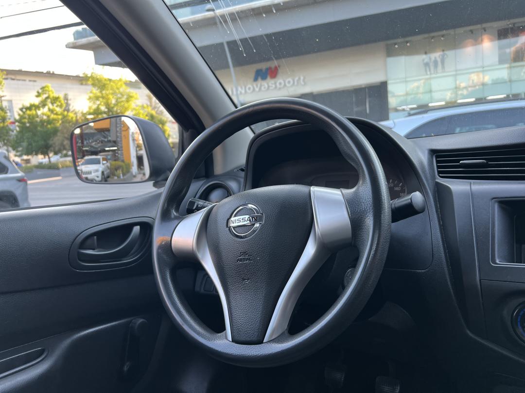 Nissan NP300 CHASIS CABINA 2020