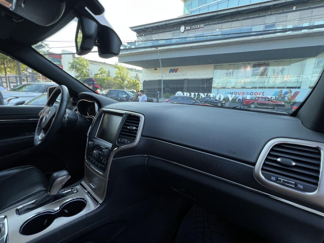 Jeep GRAND CHEROKEE LIMITED LUJO V8 2016