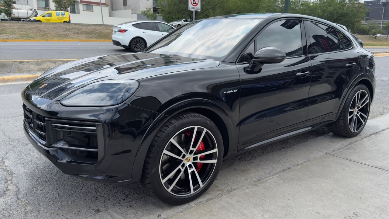 PORSCHE CAYENNE TURBO E HYBRID 2024