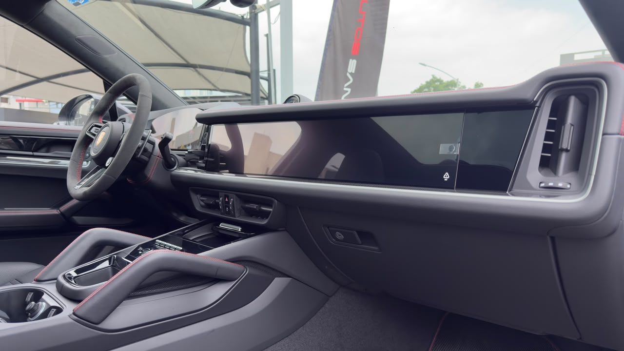 PORSCHE CAYENNE TURBO E HYBRID 2024