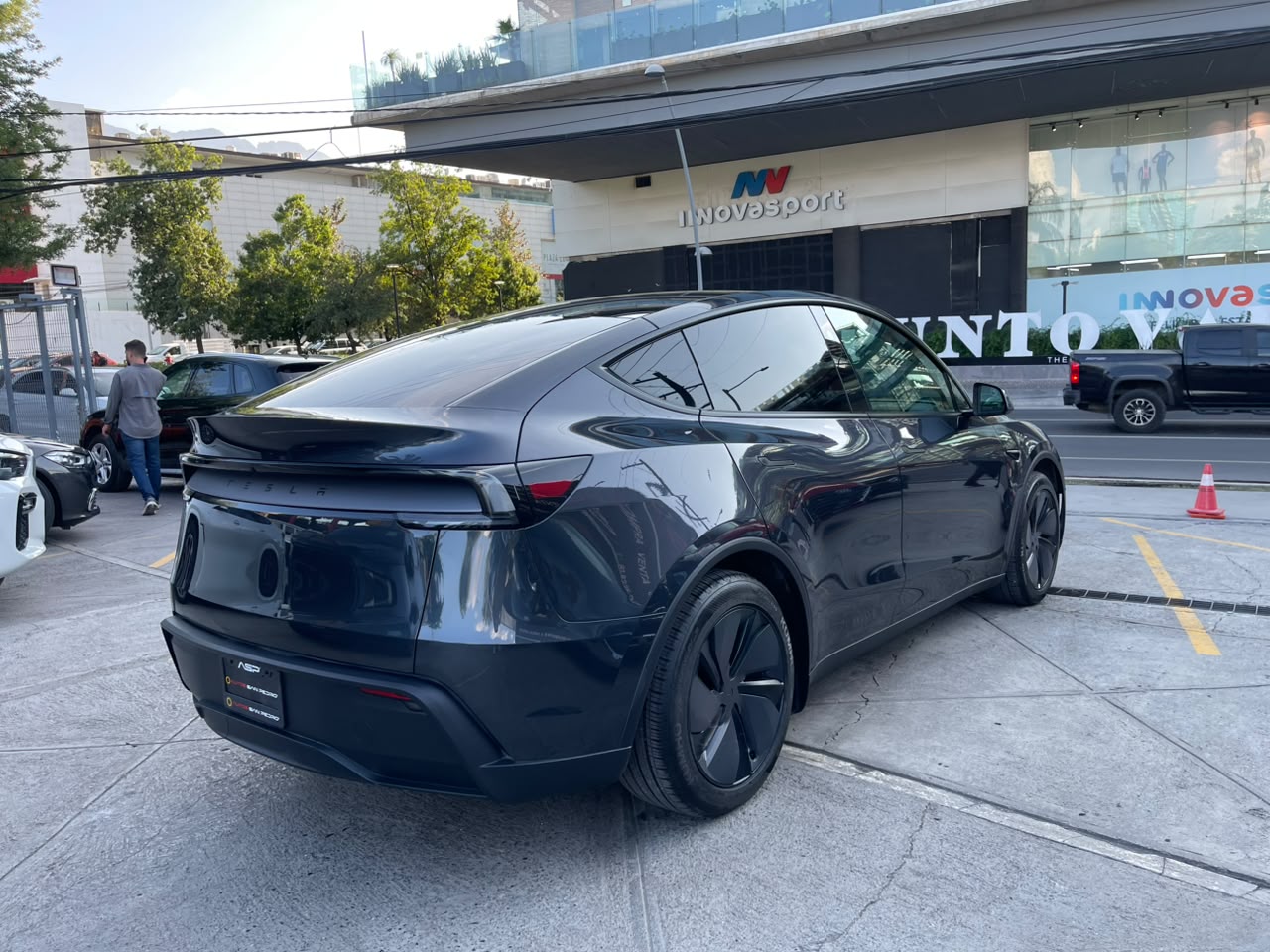 MODEL Y RWD