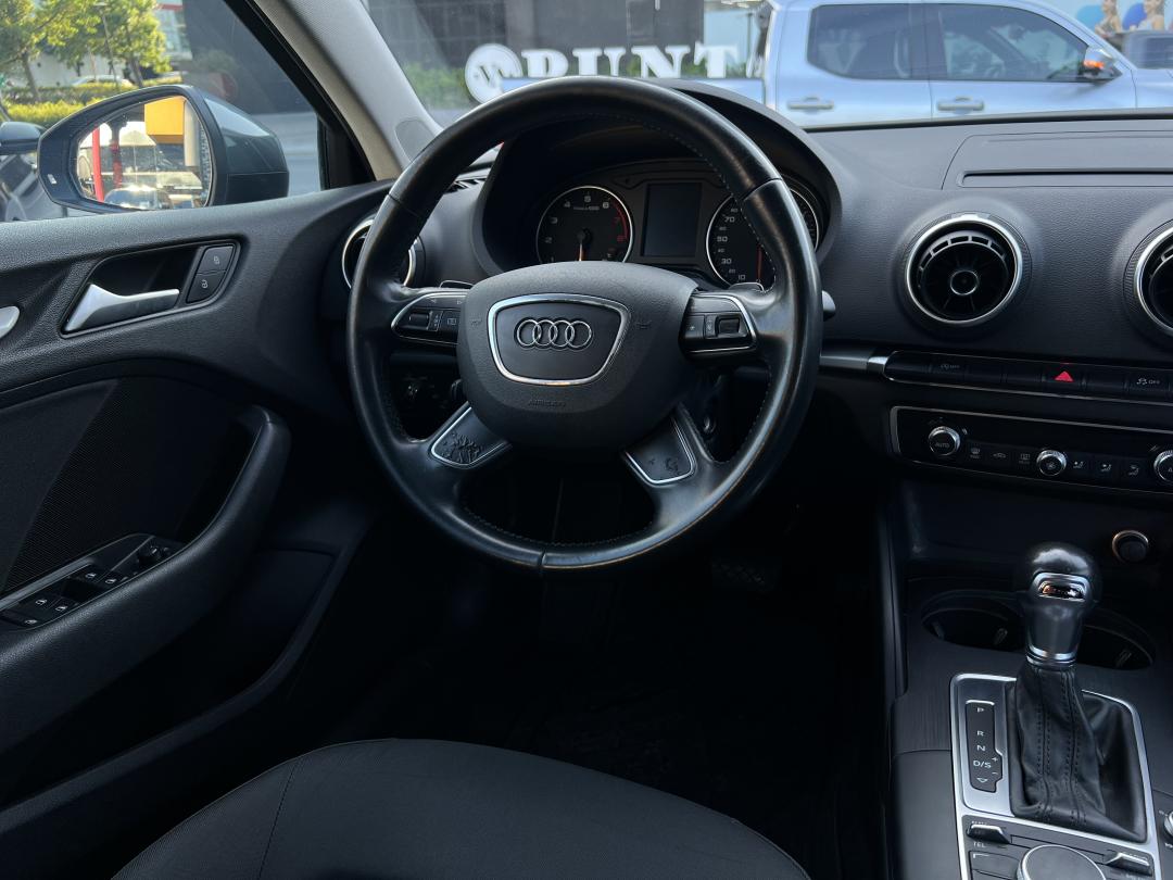 Audi A3 AMBIENTE 2016