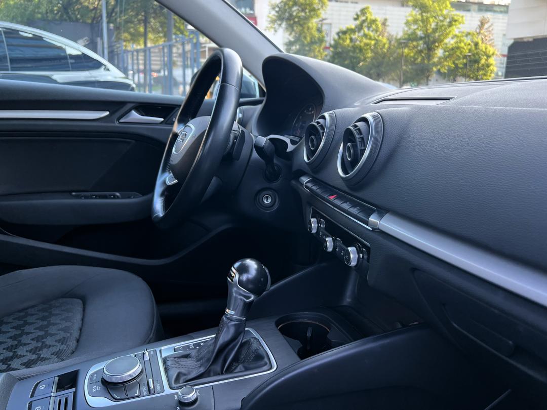 Audi A3 AMBIENTE 2016