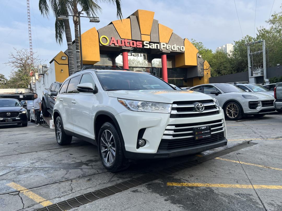Toyota HIGHLANDER XLE PIEL 2019