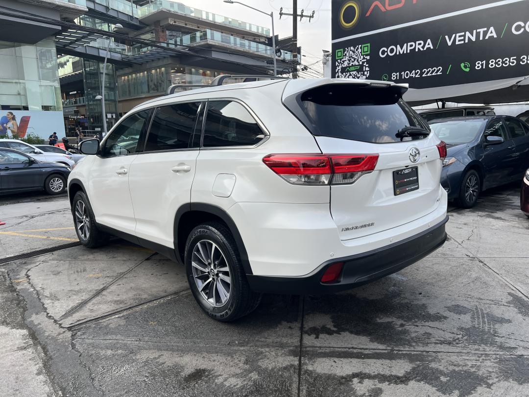 Toyota HIGHLANDER XLE PIEL 2019