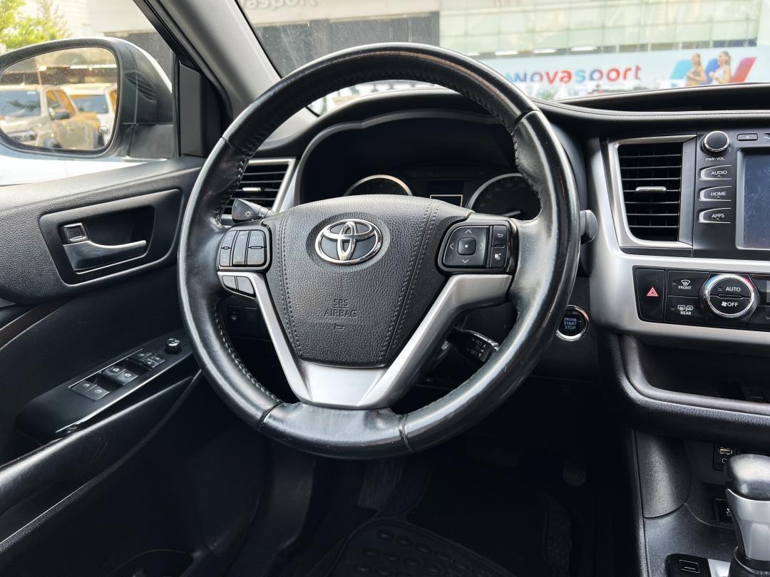 Toyota HIGHLANDER XLE PIEL 2019