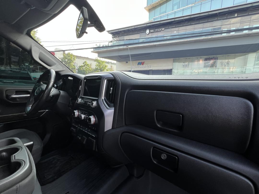 GMC SIERRA SLE CABINA REGULAR 2020