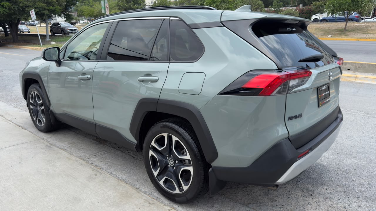 TOYOTA RAV4 ADVENTURE 2019