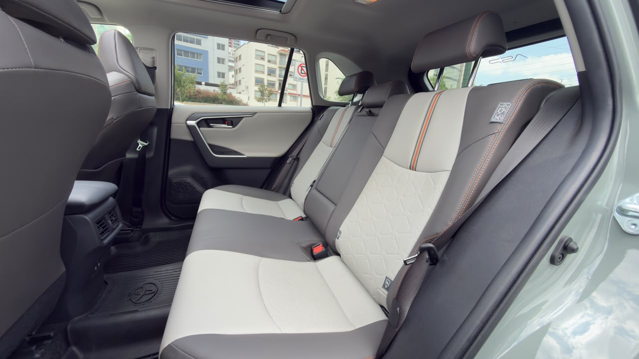 TOYOTA RAV4 ADVENTURE 2019