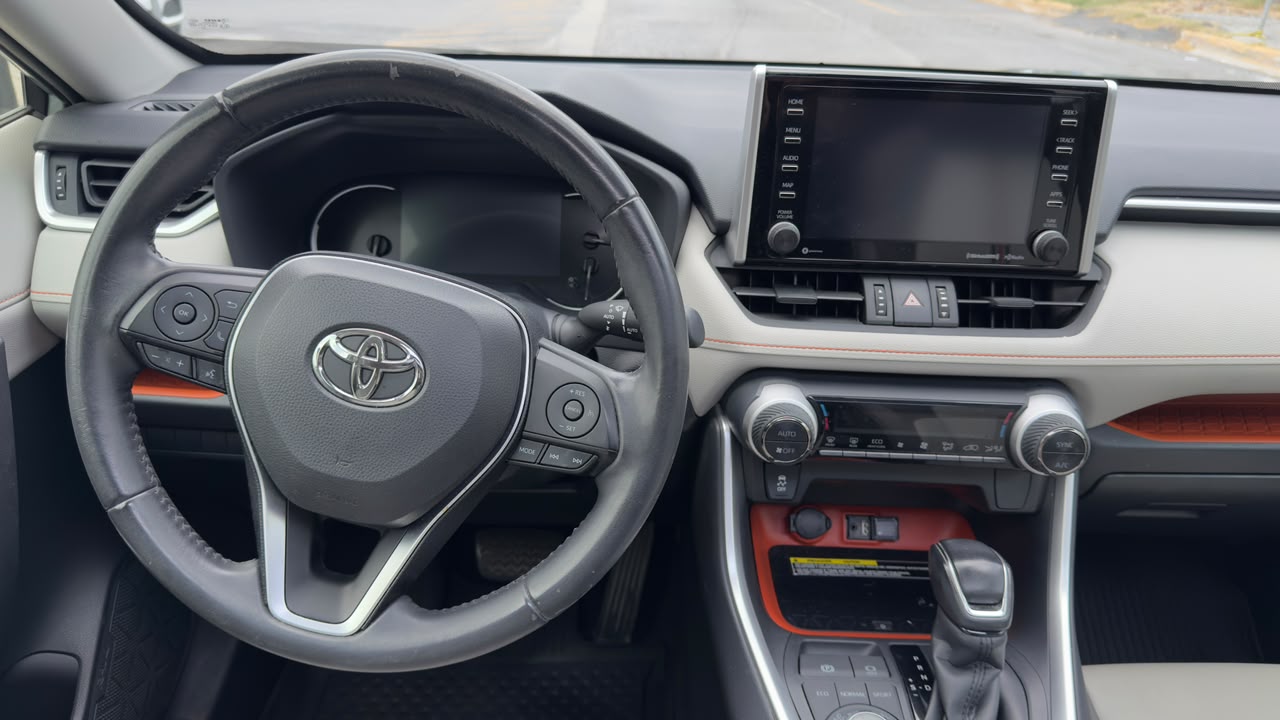 TOYOTA RAV4 ADVENTURE 2019