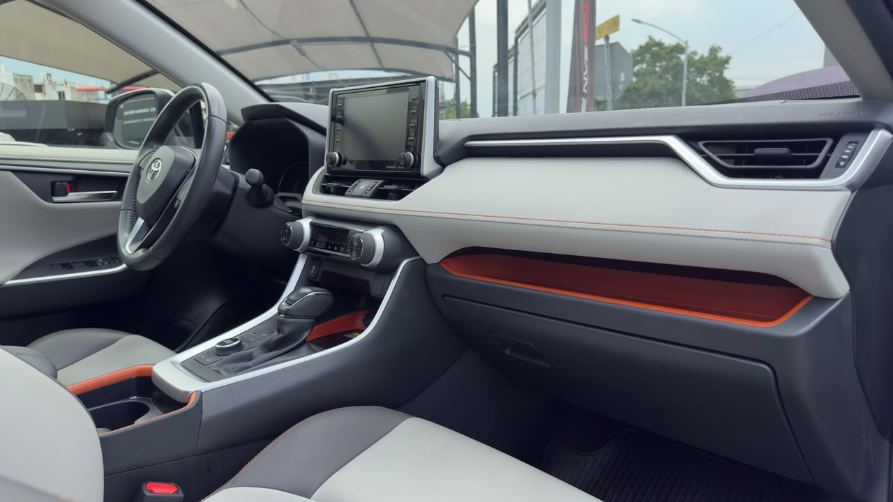 TOYOTA RAV4 ADVENTURE 2019