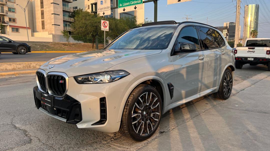 BMW X5 M60I 2024