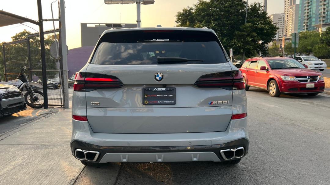BMW X5 M60I 2024
