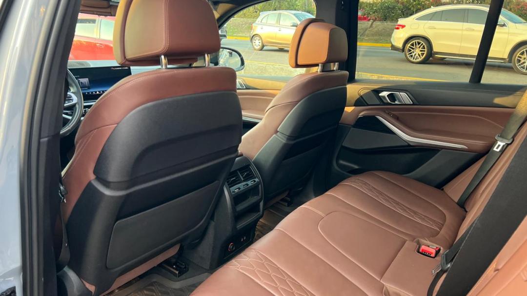 BMW X5 M60I 2024