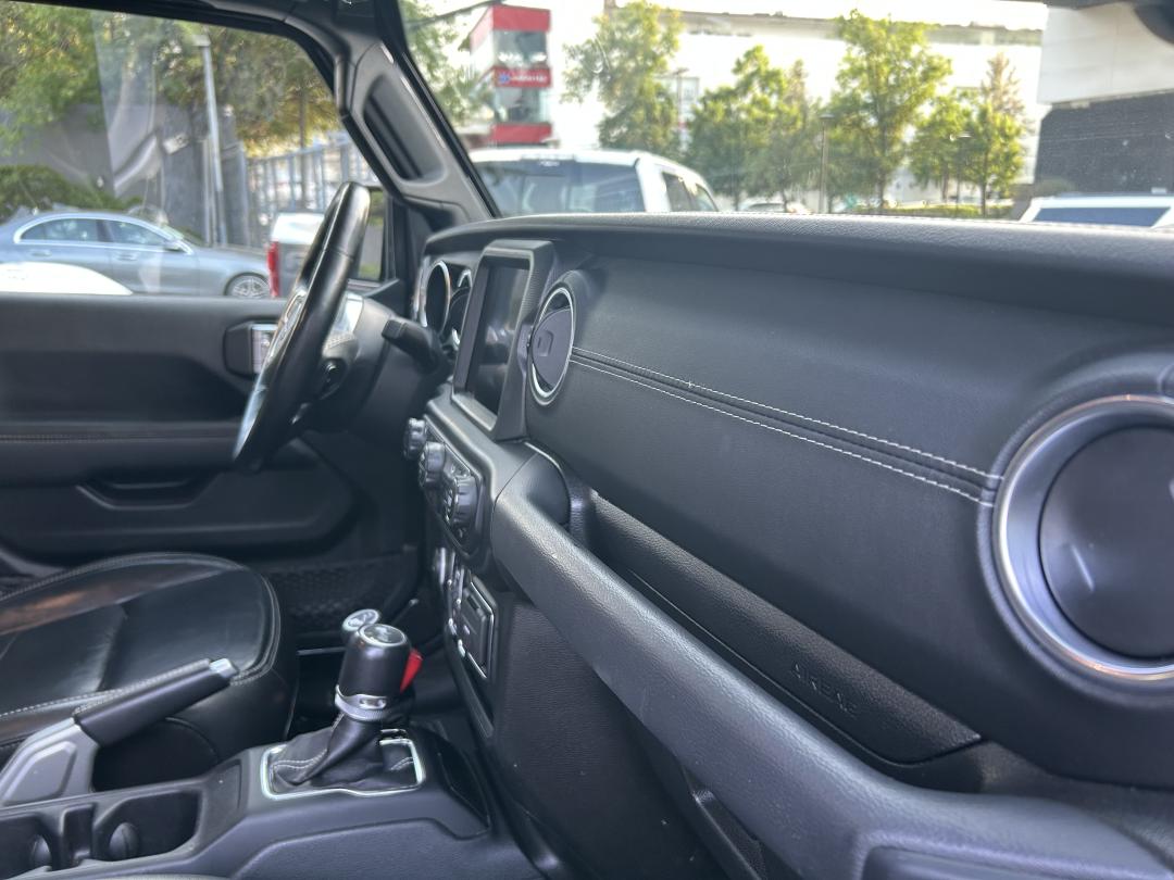 Jeep WRANGLER UNLIMITED SAHARA 2022