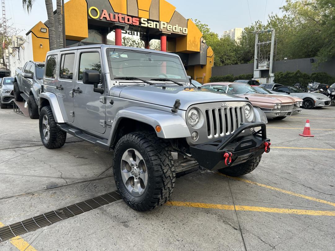 Jeep WRANGLER UNLIMITED SAHARA 2017