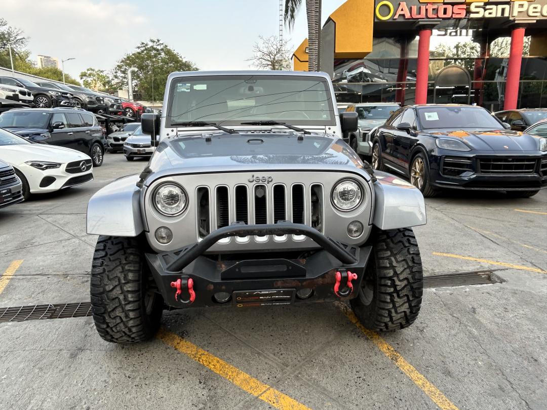 Jeep WRANGLER UNLIMITED SAHARA 2017