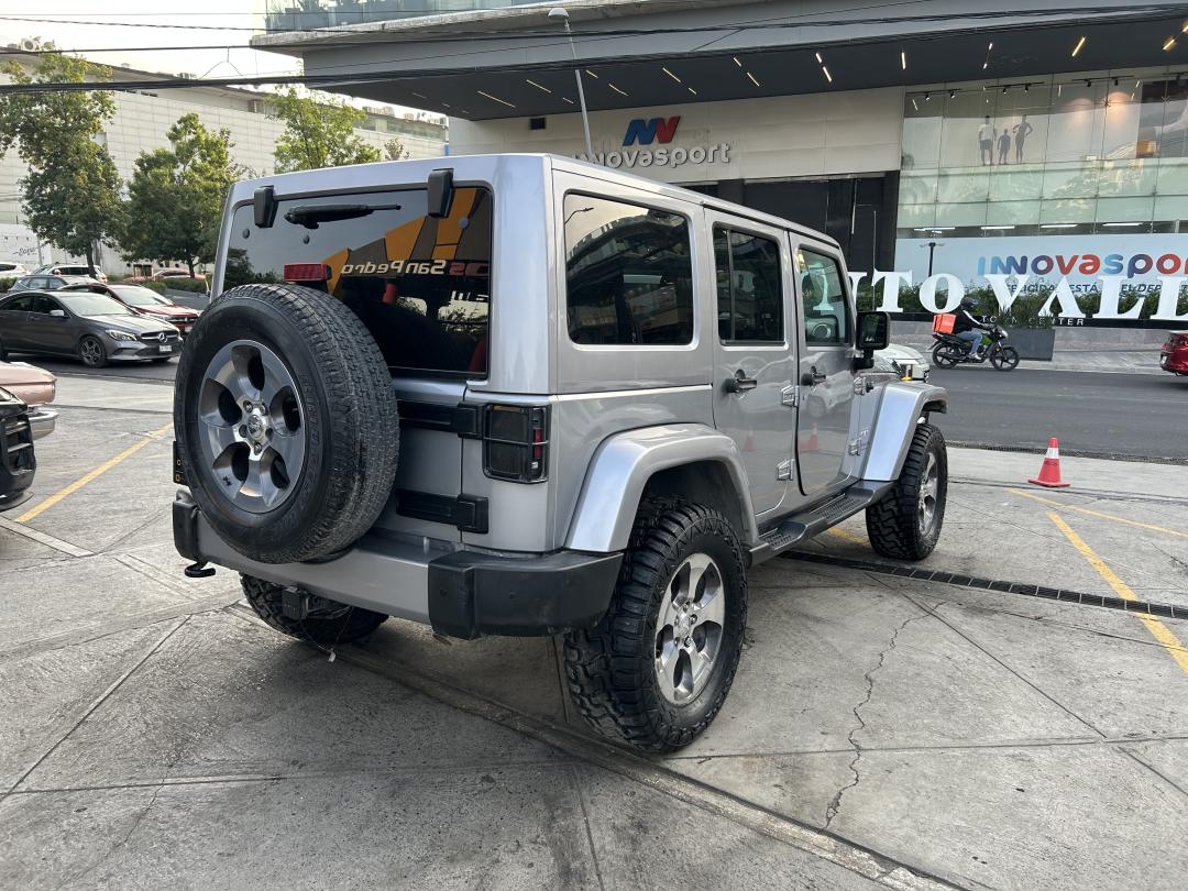 Jeep WRANGLER UNLIMITED SAHARA 2017