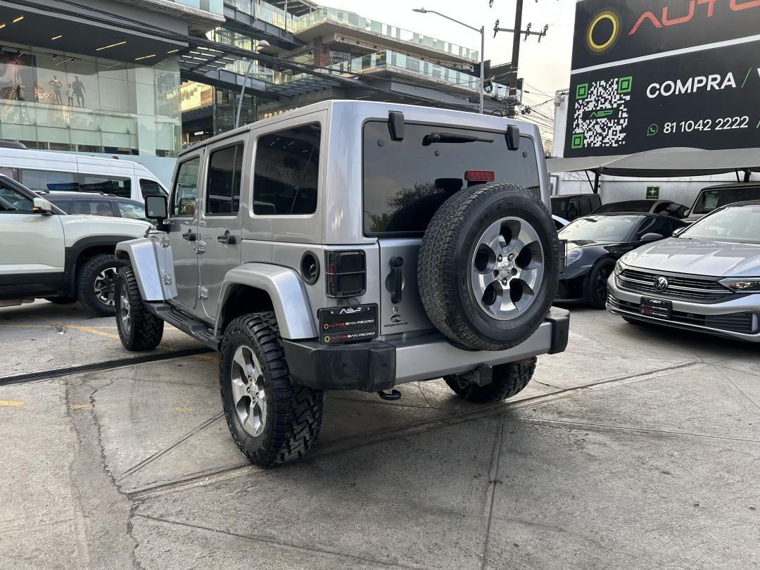 Jeep WRANGLER UNLIMITED SAHARA 2017