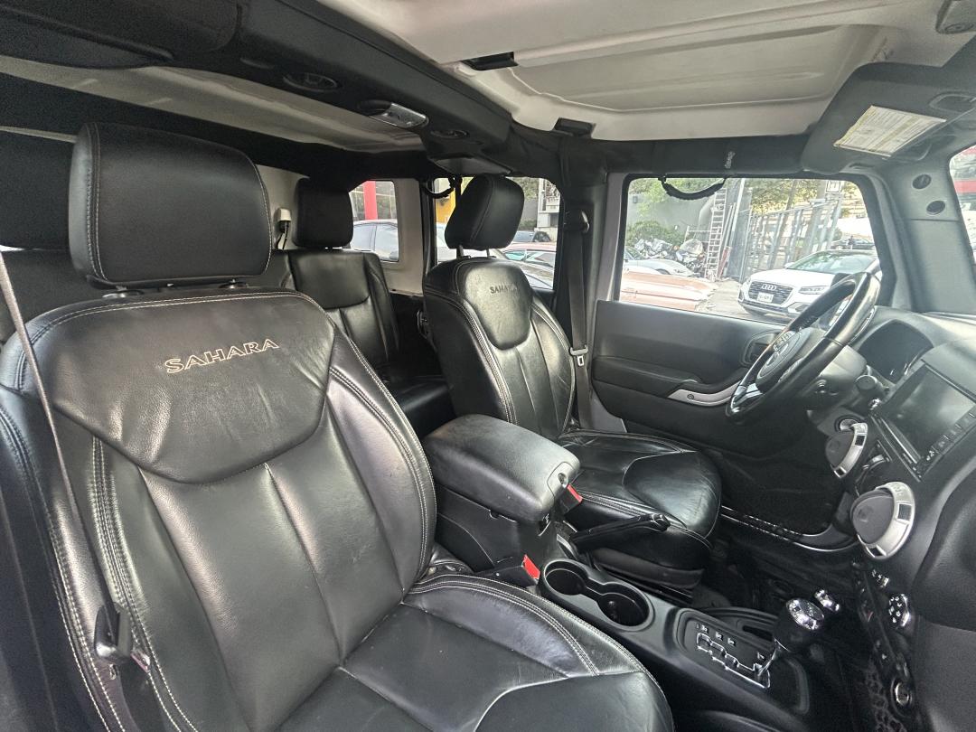 Jeep WRANGLER UNLIMITED SAHARA 2017