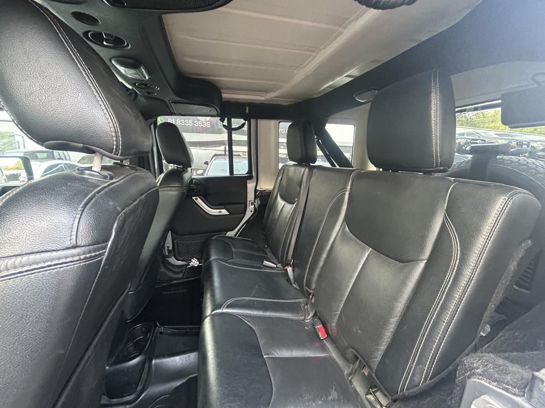 Jeep WRANGLER UNLIMITED SAHARA 2017