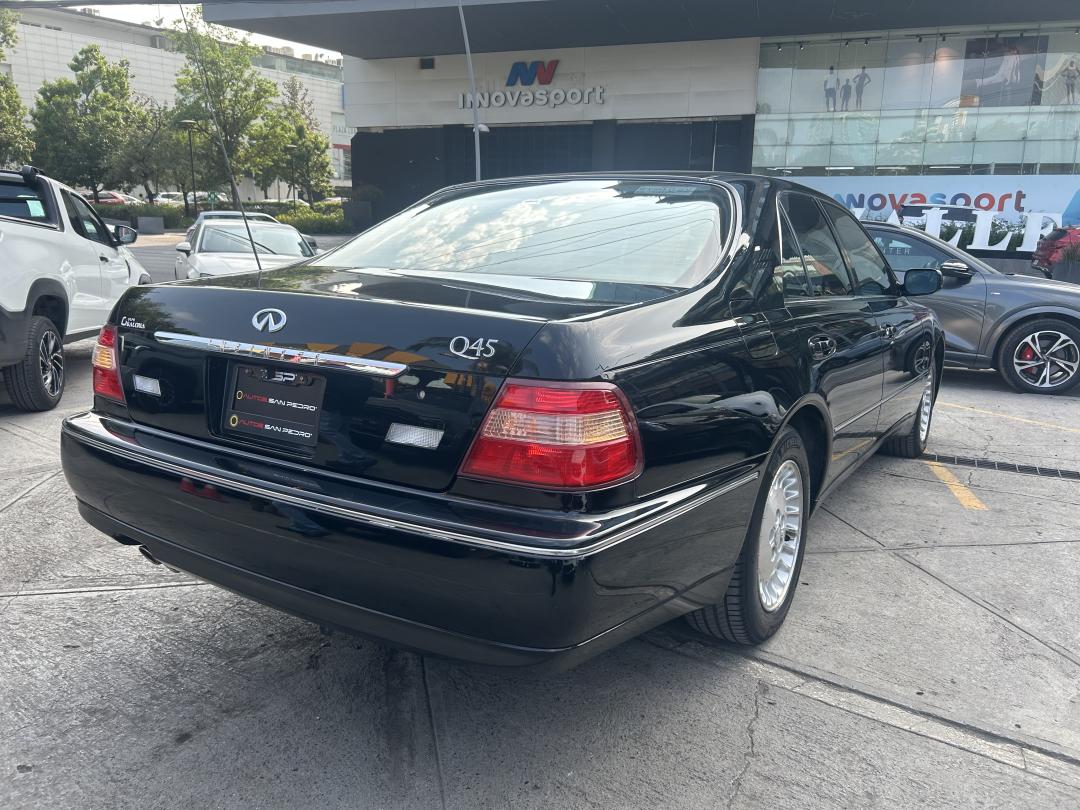 Infiniti Q45 2001