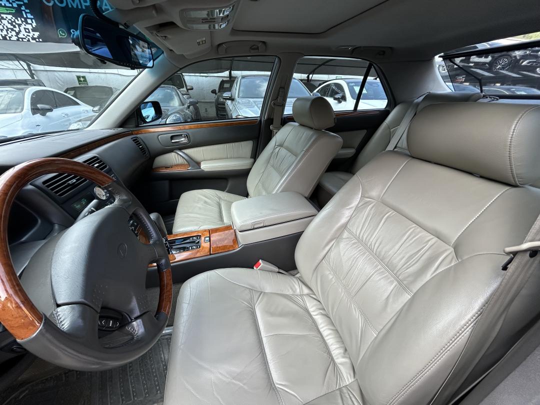 Infiniti Q45 2001