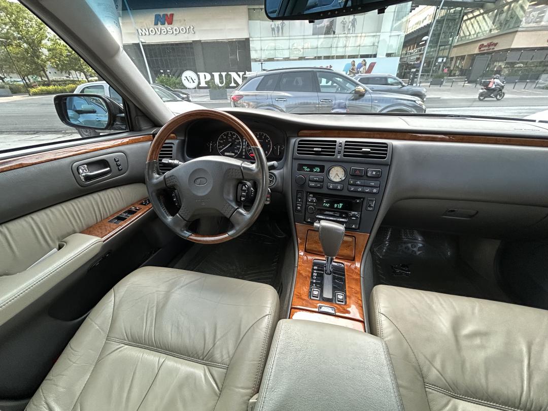 Infiniti Q45 2001