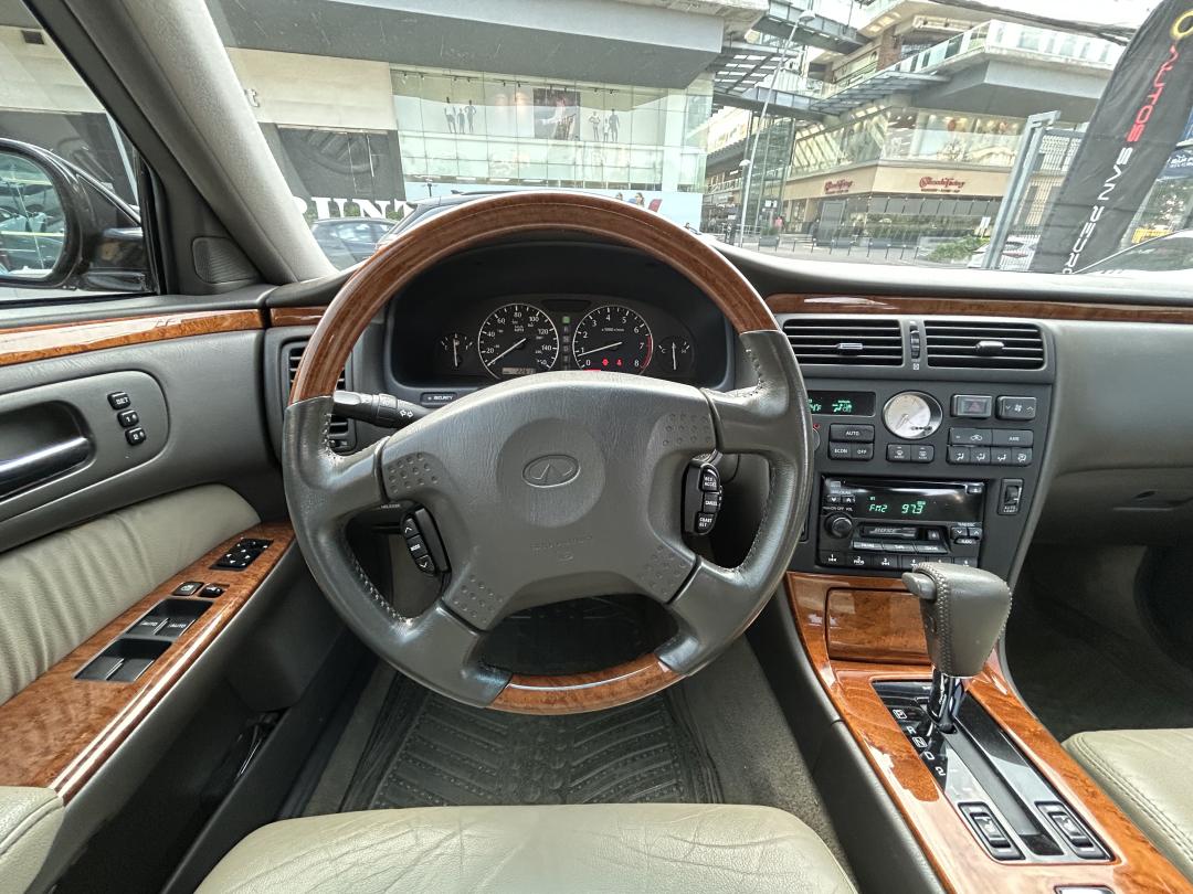 Infiniti Q45 2001