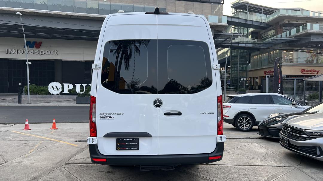 Mercedes Benz SPRINTER VAN 517x 2024
