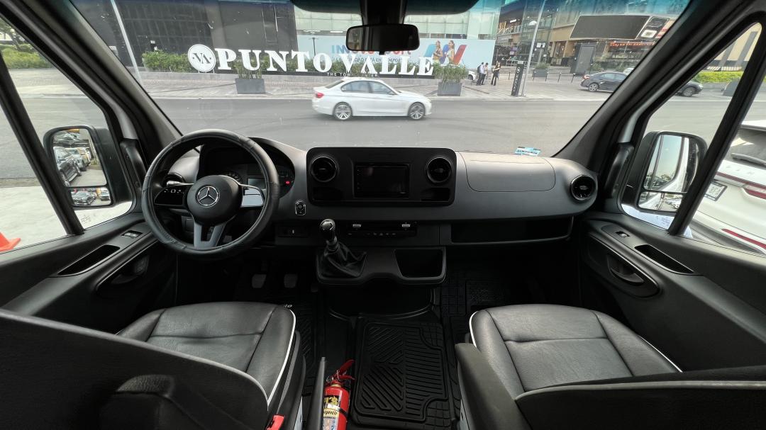 Mercedes Benz SPRINTER VAN 517x 2024