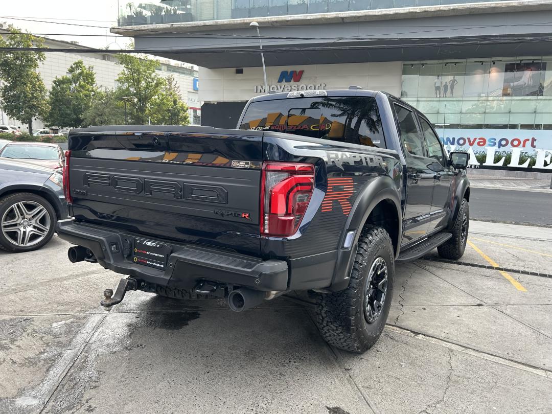Ford LOBO RAPTOR R CREW CAB 4X4 2025